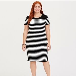 TORRID Black & White Stripe Sweater Knit Short Shift Dress Sz 1 14 16 1X